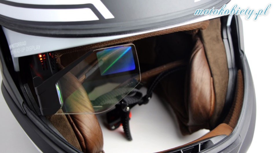 Kask motocyklowy z technologią HUD od BMW