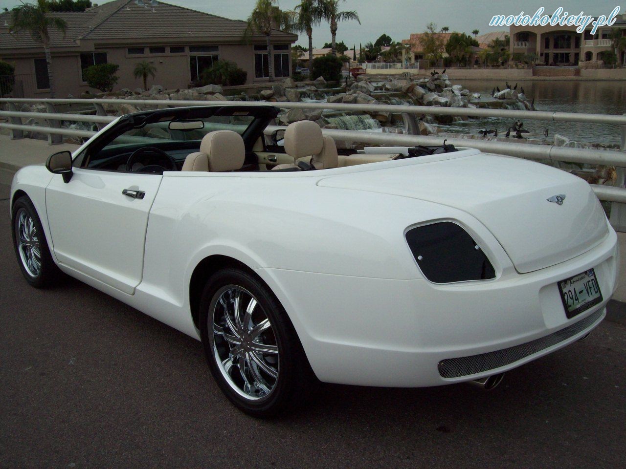 Bentley Continental GT Chrysler Sebring