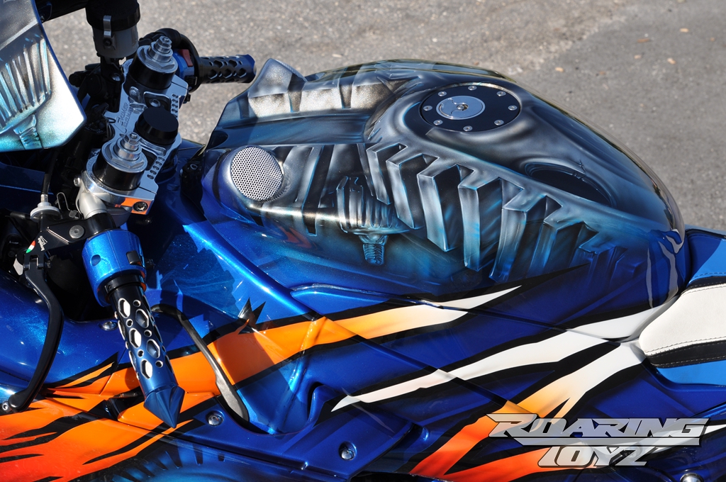 Yamaha R1 od Roaring Toyz