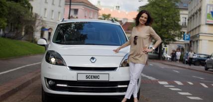 Katarzyna Glinka i Renault Grand Scenic